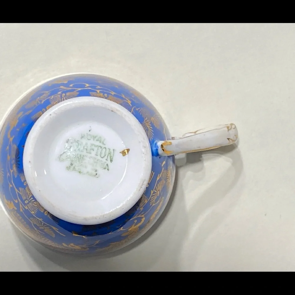 Royal Grafton Fine Bone China‎ Tea Cup and Saucer